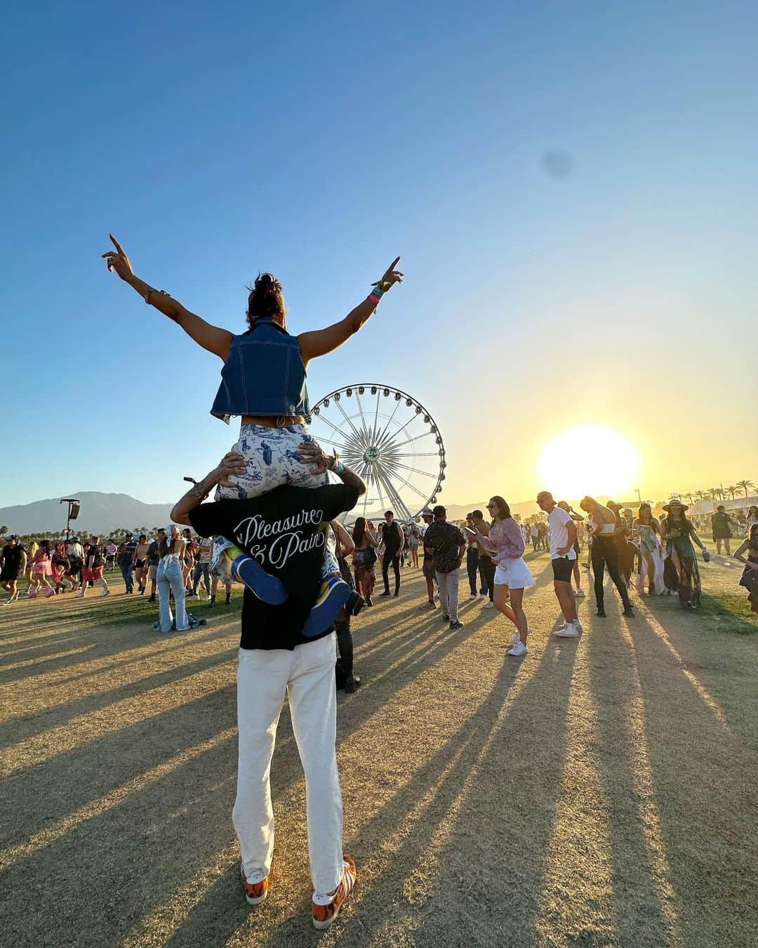 Tianna Gregoryのインスタグラム：「The perfect weekend with the best crew ❤️」