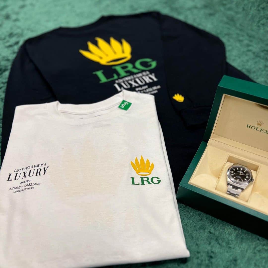 エルアールジーのインスタグラム：「It’s 4:20 somewhere #lrgclothing #420🌲🔥💨⌚️」