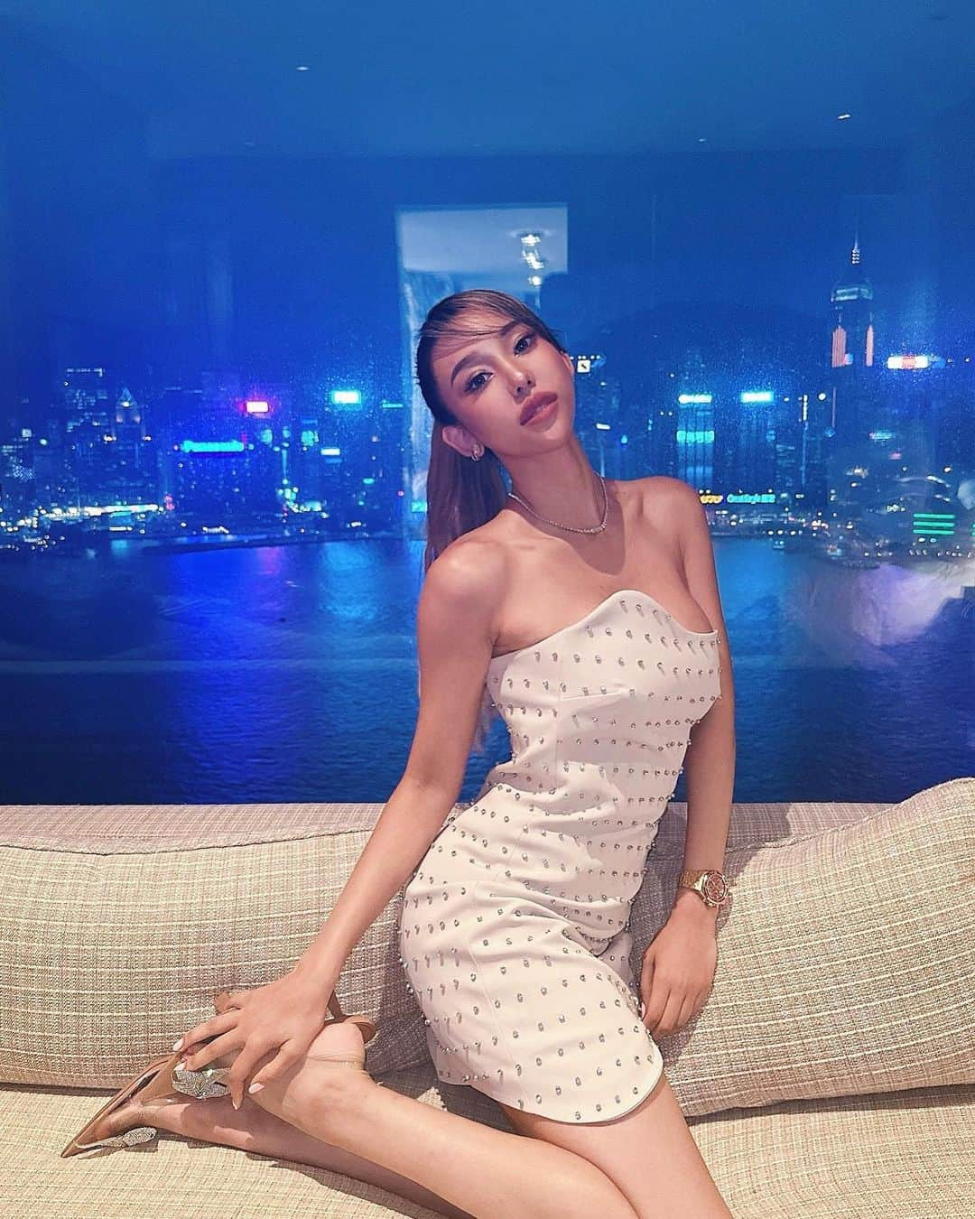 ヴァネッサみどりのインスタグラム：「A special night with @audemarspiguet 💎✨ 👗 @hm #hminnovation  APからのご招待で香港でのスペシャルイベントに参加しています🥹🗝✨ 這次受邀來到以參加AP的非常特別的活動✨真的從頭到尾讓我超級感動. 💎 #26319OR #26319OR」