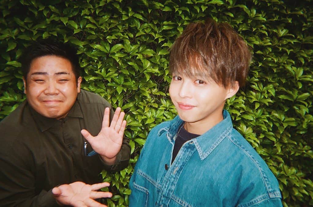 のインスタグラム：「🥂🎂HBD🎂🥂  @bau.yudai0417_official_   📸 @kame0902   #happybirthday  #26歳  #supreme」