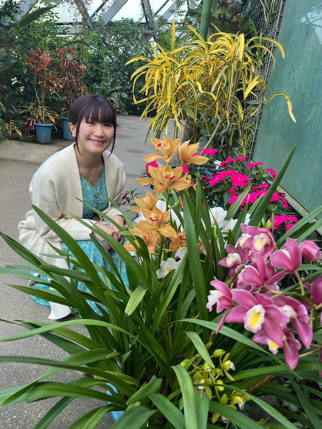 春日萌花のインスタグラム：「昨日は取材を受けました。お世話になっている方達が働く事務所をお借りして。 その後は懇親会。  木曜日も取材。 そして大切な約束ができました。  先週は練習後ご飯に誘ってくれた仲間が。理由は「前快気祝い」だって。  毎日人の温かさに触れて生きています。 ありがとうございます。  #腎移植ドナー」