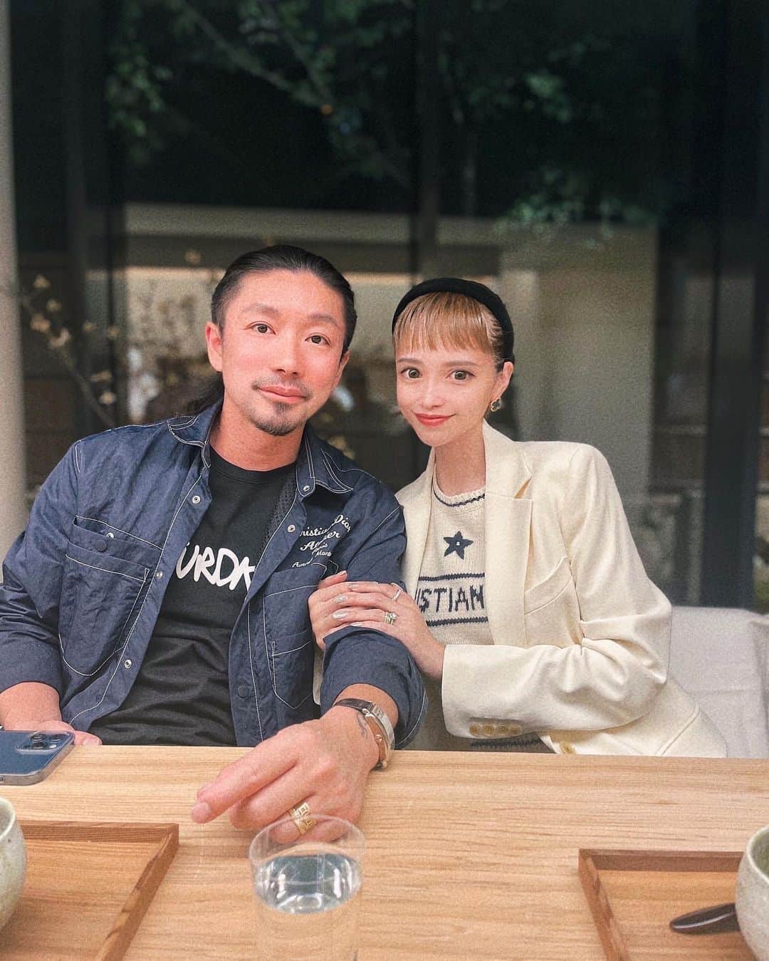 SEIRAのインスタグラム：「夫婦デート🩷🩷🩷 仲良く居れるのはお互いの思い遣りや努力だよね。  いつもありがとう。」