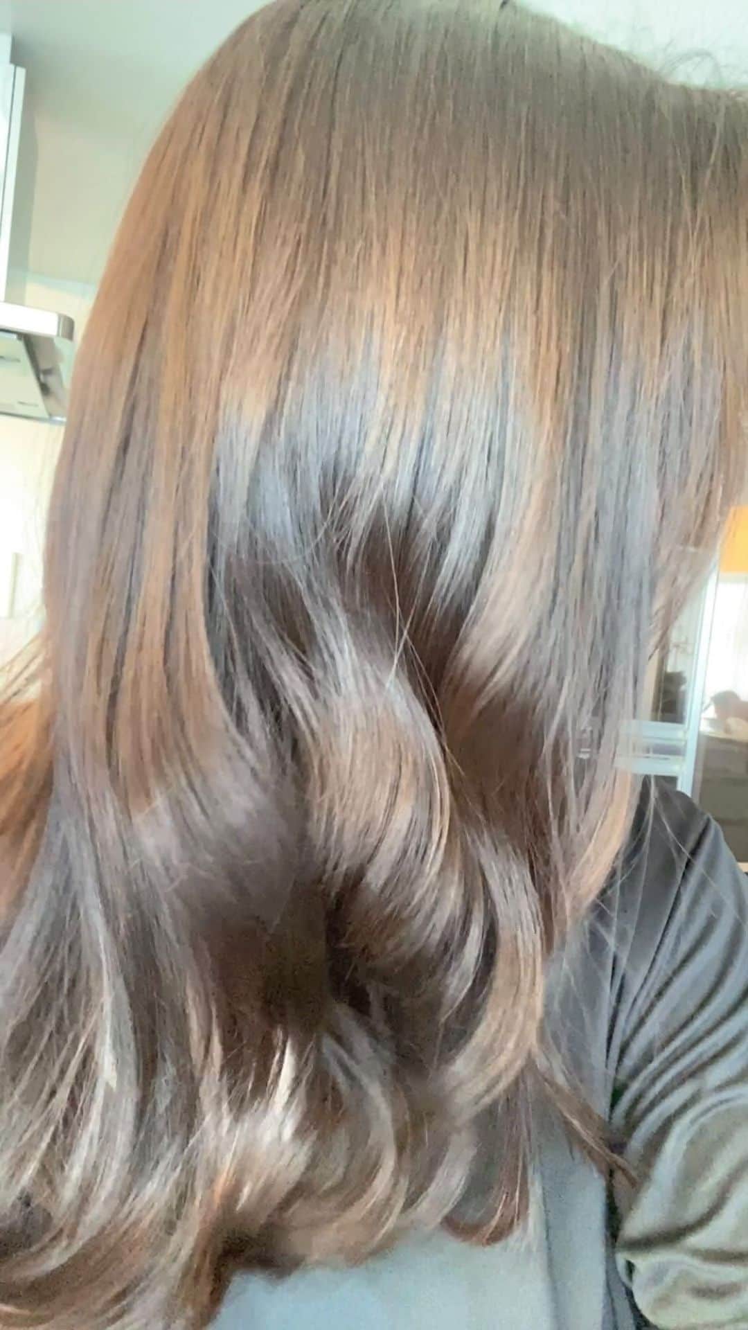 のインスタグラム：「てぅるとぅるになった❤️  髪質改善ヘアエステ、 ヘッドエステ、カット していただきました✨」