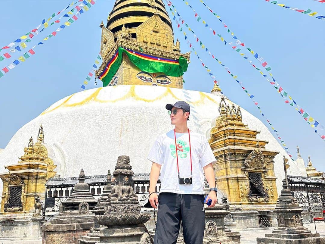 イ・ヒジュンさんのインスタグラム写真 - (イ・ヒジュンInstagram)「네팔 ‘스와얌부니트 사원’」4月18日 17時21分 - lee.hee.jun