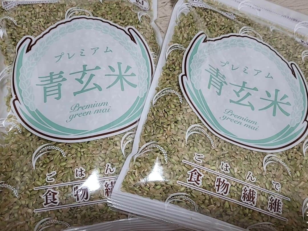 のインスタグラム：「こちら、お取り寄せしてみました～🥰  テレビでスゴく良いとやっていて💡 美容と健康に✨✨ 普通の玄米は食べたことありますが、青玄米って初めてのワードで！！！ 白米と混ぜずに作るみたいなので、早速やってみよ～😆💕✨  #美容 #健康 #青玄米 #身体づくり #花の道バレエスクール #押上 #SORAスタジオ #太田プロダクション #奈良市観光大使 #芽夢ちさと」