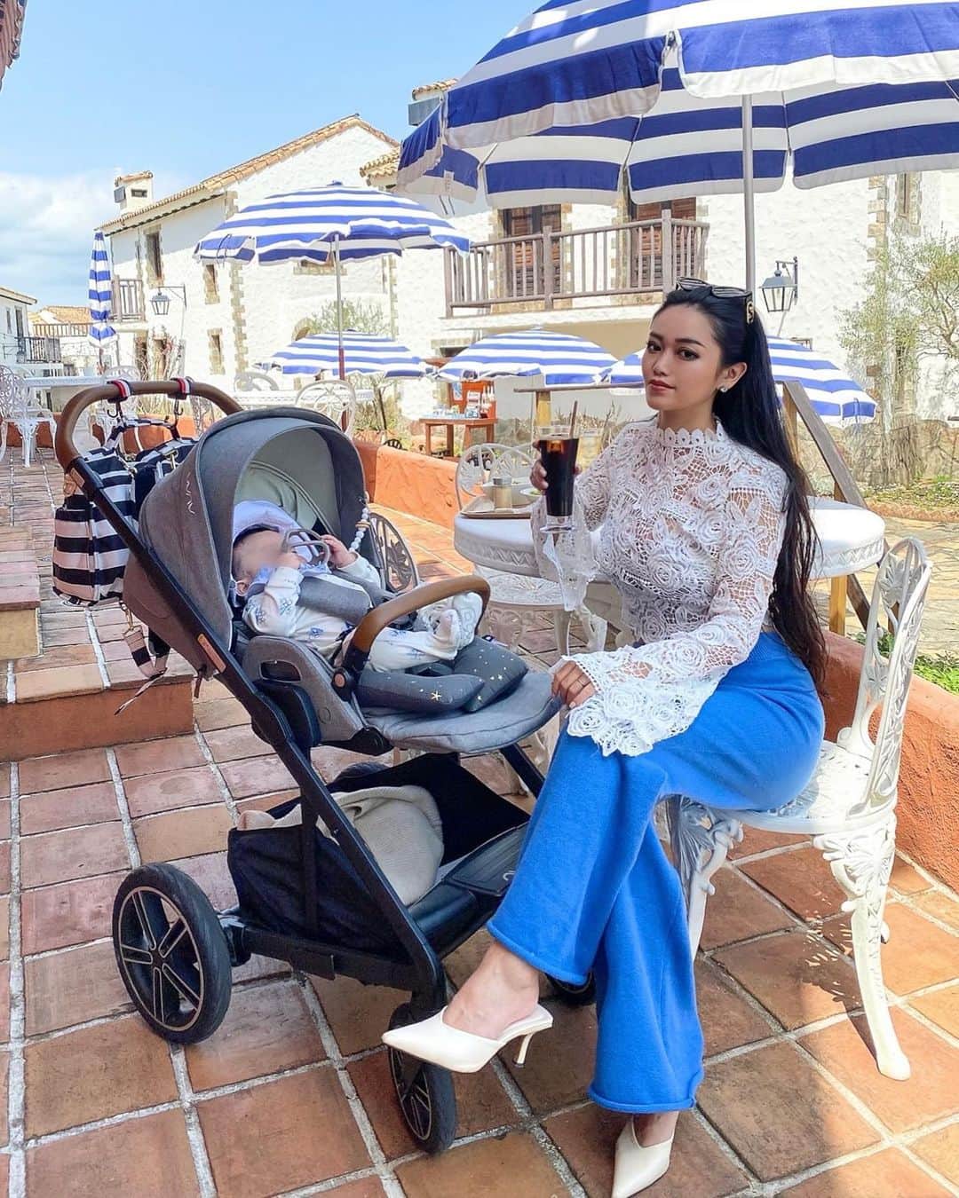 AYAMEのインスタグラム：「#resort#vacay#familytrip#momlife#momblogger#babymama#sweetmoments#lovelyday#mybaby#familytime#mylove#伊勢志摩#地中海村#三重旅行#テラスカフェ#子連れカフェ」
