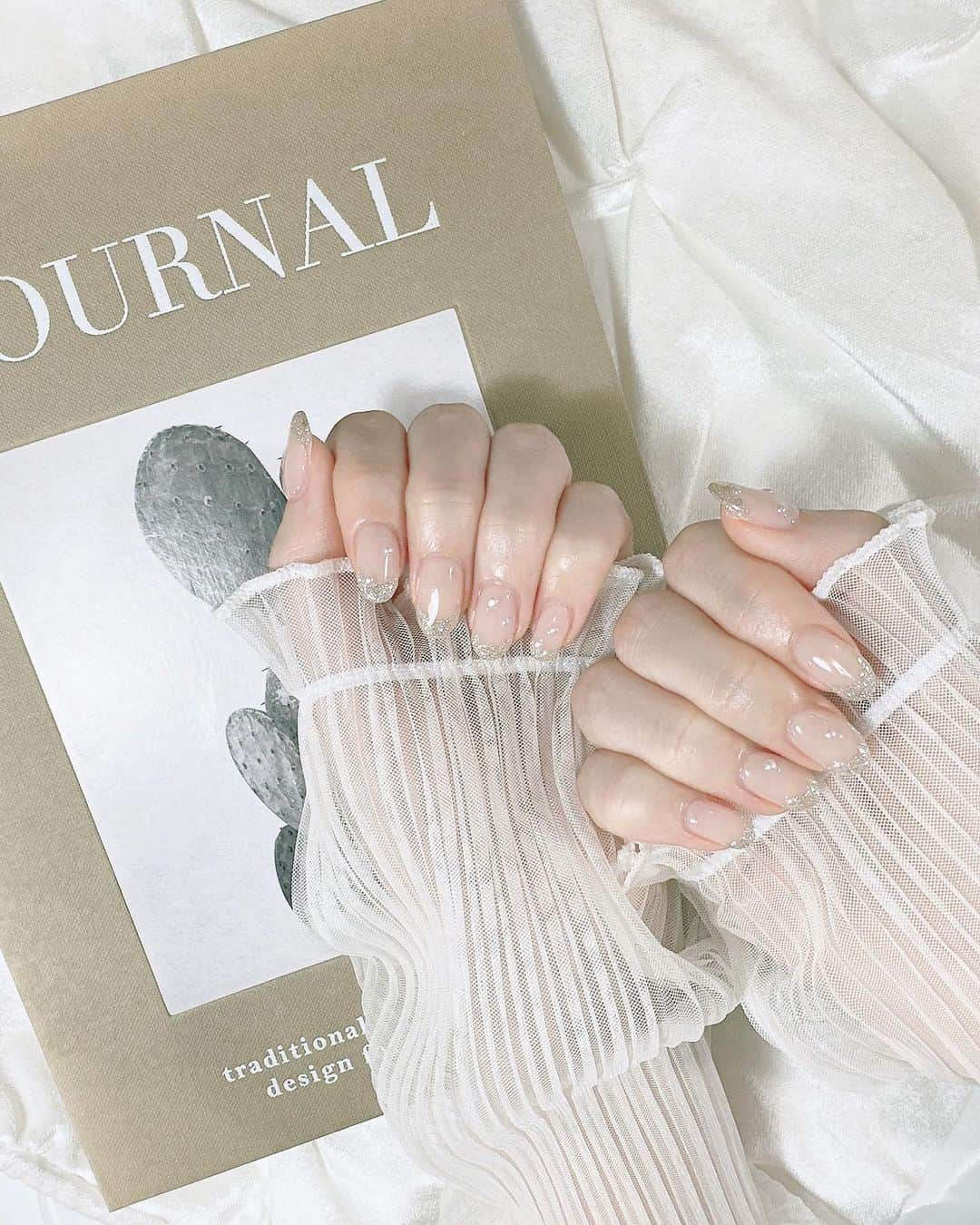 山根千佳のインスタグラム：「. . つやつや春ネイル🧸🌷 爪を見る度に可愛くて嬉しい！  @misamisa124 さん いつもありがとうございます♡♡ . . #nails #nail #nailstagram #frenchnails  #ネイル #ナチュラルネイル #シンプルネイル #オフィスネイル #ベージュネイル #春ネイル  #ミルクティーネイル #フレンチネイル #ラメネイル  #オーロラネイル #モテネイル #大人ネイル  #ジェルネイル #パラジェル #透明感ネイル　 #ネイルデザイン #ネイルデザイン2023  #中目黒ネイルサロン #ワンカラー  #ピンクネイル  #ワンカラーネイル #春ネイルデザイン」
