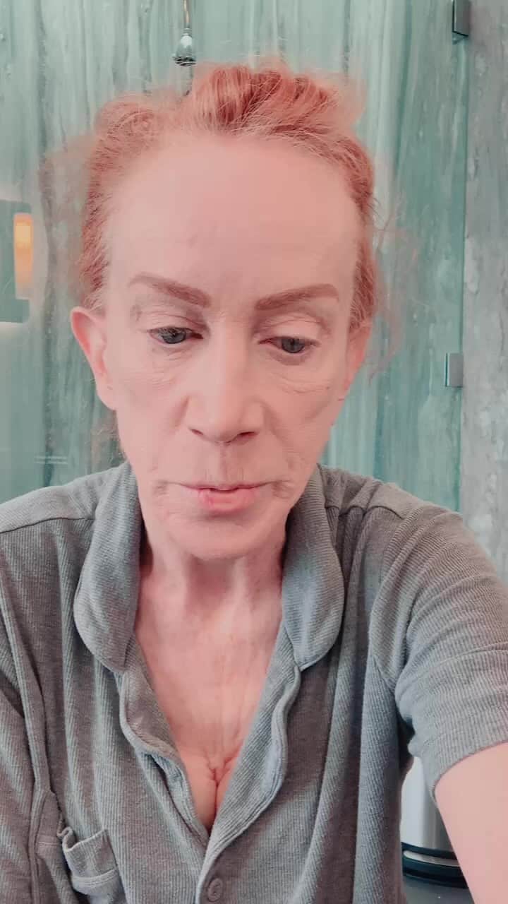 キャシー・グリフィンのインスタグラム