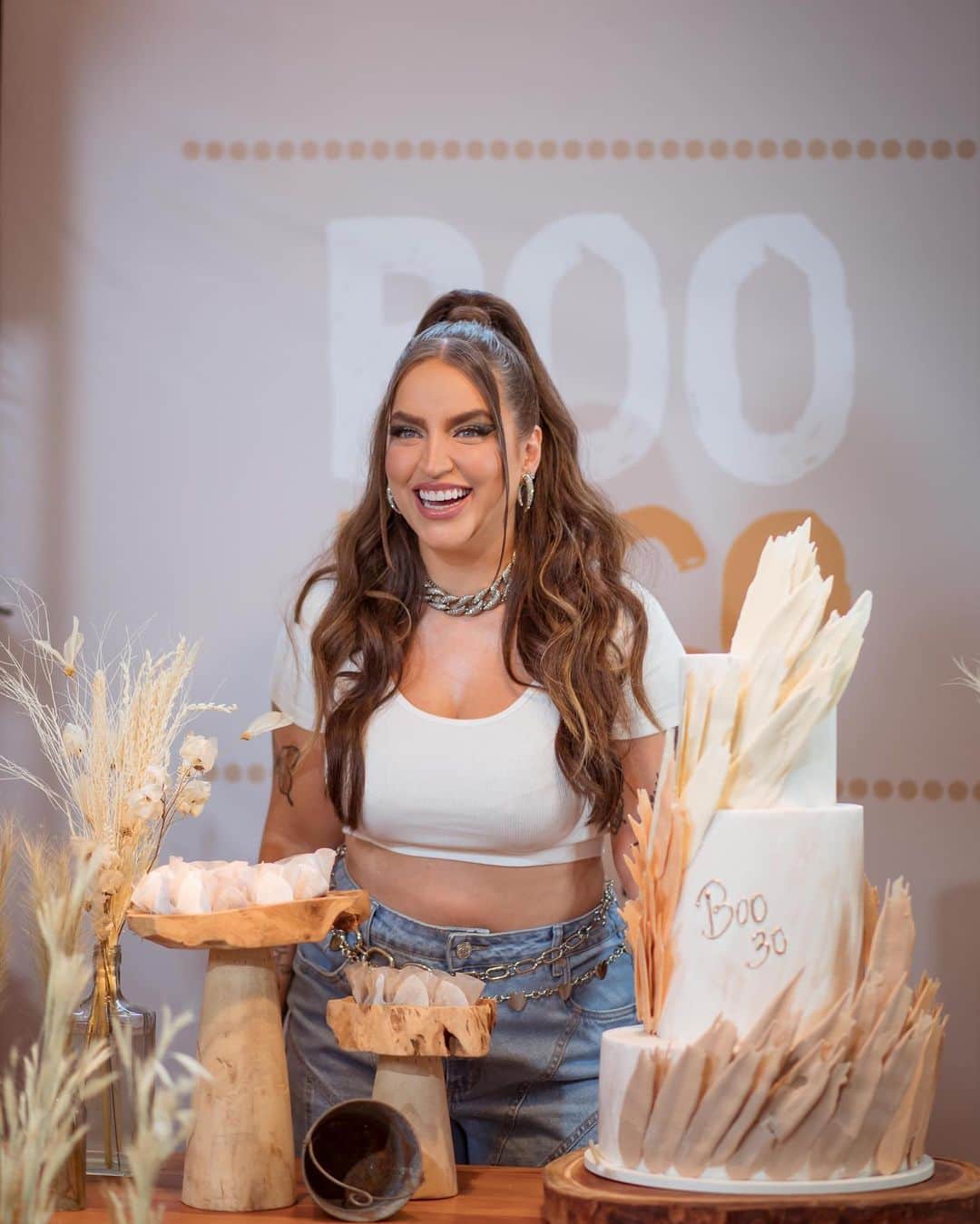 Bruna Unzuetaのインスタグラム：「Que diaaaaa 🥰❤️  Será que com esse carrossel de fotos, vcs conseguem sentir a vibe que foi essa festa? 🫢 Obg pelos cliques @mariana.tessaroto」