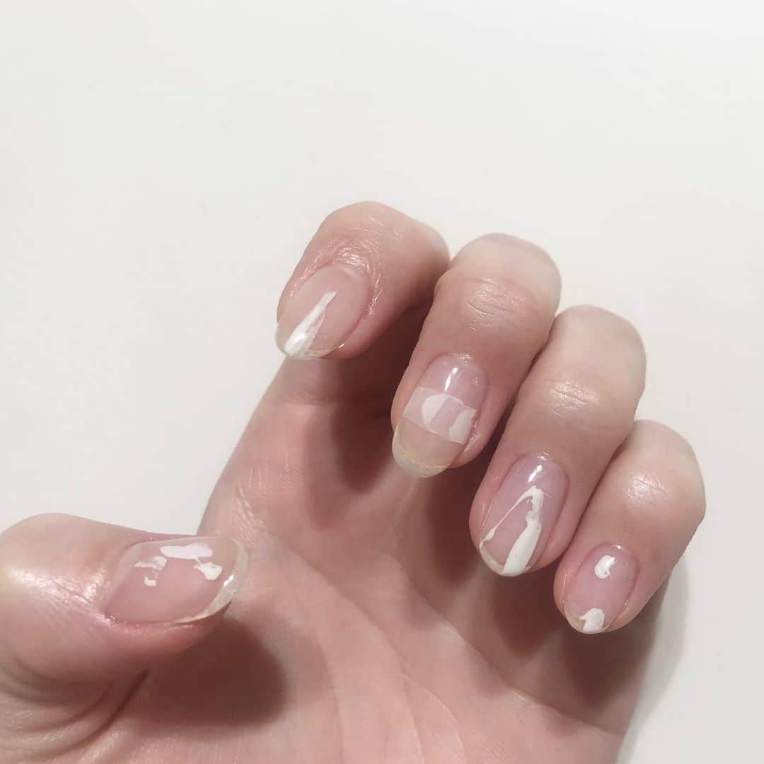 関根祥子のインスタグラム：「🤍🐚✴︎🦷●  #mojonail #nails #nail #Whitenails」