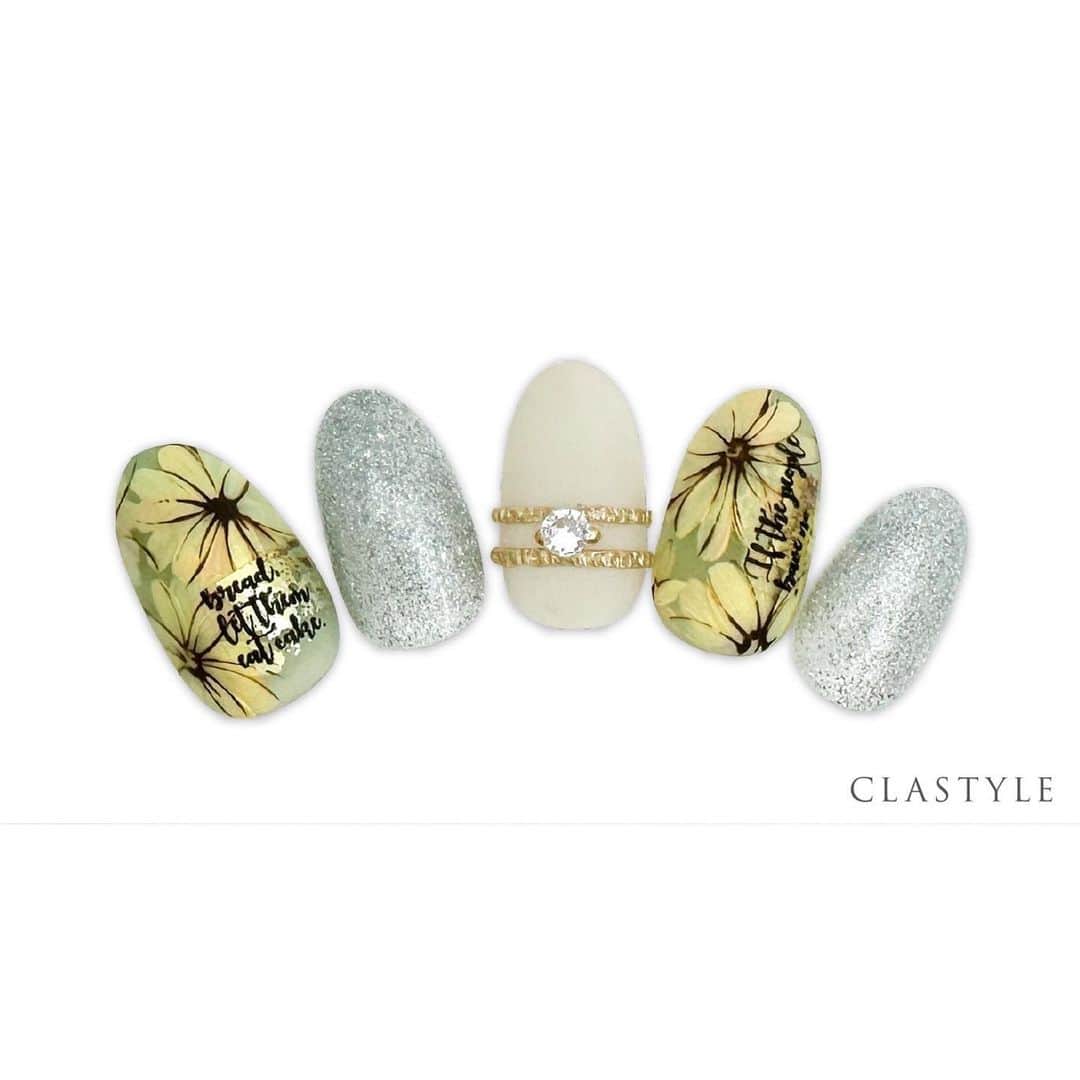 CLASTYLEさんのインスタグラム写真 - (CLASTYLEInstagram)「✨CLASTYLEおすすめネイル✨  「#フローラルパターンネイル」  花柄の部分をオーロラ加工して 軽やかなデザインになるようにします✨  クラスタイル生徒は専用サイト（clastyle wiki）で アートレシピを公開中です♡  ▸┈┈┈┈┈┈┈┈┈┈┈┈┈┈┈┈┈┈┈┈┈┈◂ ⁡ #clastyle_repost をタグ付けして 投稿していただくと ランダムでリポストさせていただきます📨✧︎*。 ⁡ ▸┈┈┈┈┈┈┈┈┈┈┈┈┈┈┈┈┈┈┈┈┈┈◂  #CLATYLE #クラスタイル #ネイルスクール #ネイルスクール通信 #通信ネイルスクール #ネイルスクール通学 #通学ネイルスクール #ネイル好きな人 #ネイル好きを応援#ネイル #ネイルサンプル #ジェルアート #ネイルデザイン#gelnails #nail#セルフネイル #おうちねいる#nailbook #トレンドネイル #おしゃれネイル #ネイル好きな人と繋がりたい#フローラル」4月18日 10時47分 - clastyle_nail