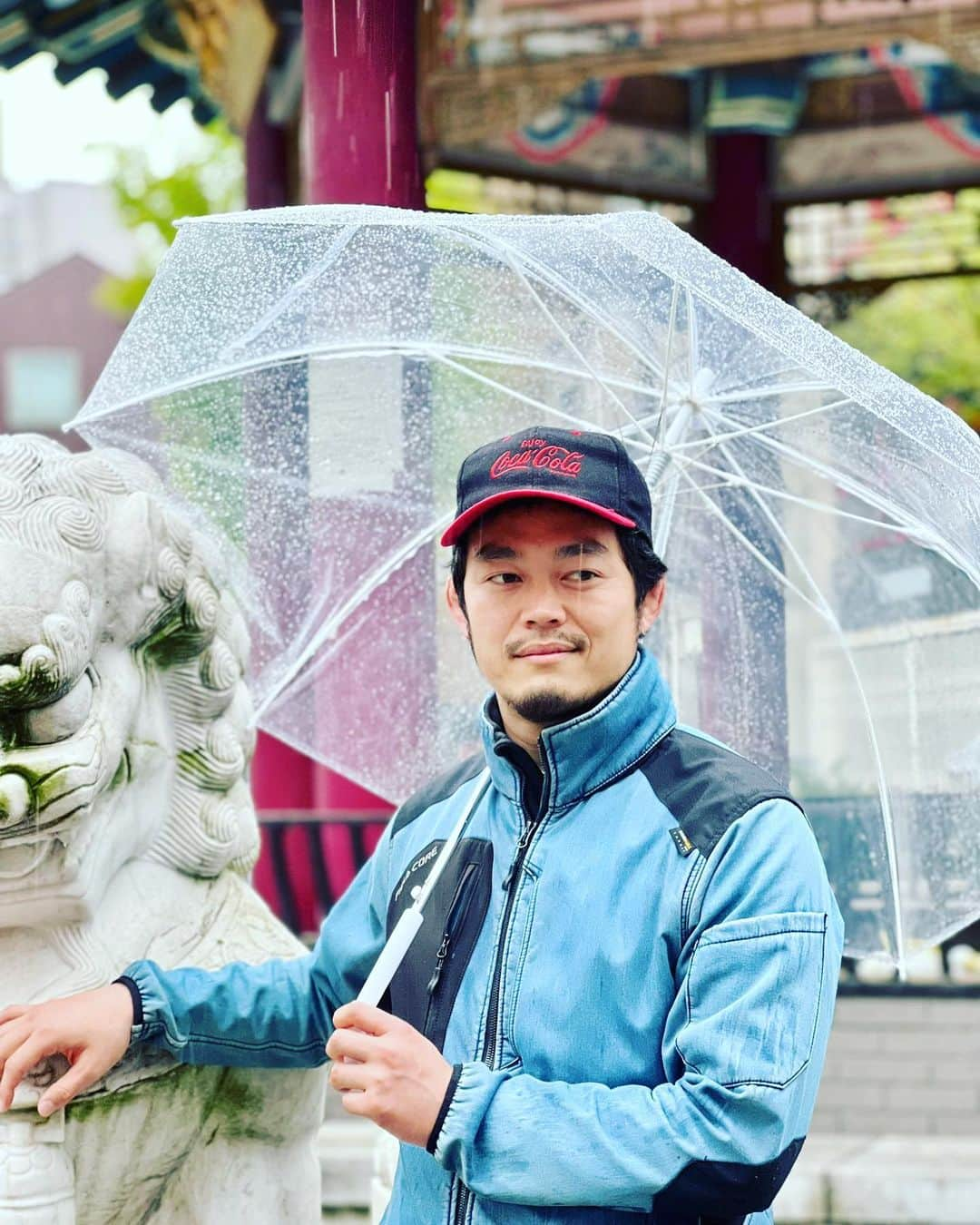 福田洋さんのインスタグラム写真 - (福田洋Instagram)「In a Chinese temple in the rain☂️  #プロレス #プロレスラー #prowrestling #prowrestler  #basara_pw」4月18日 10時58分 - trans_am_hiroshi