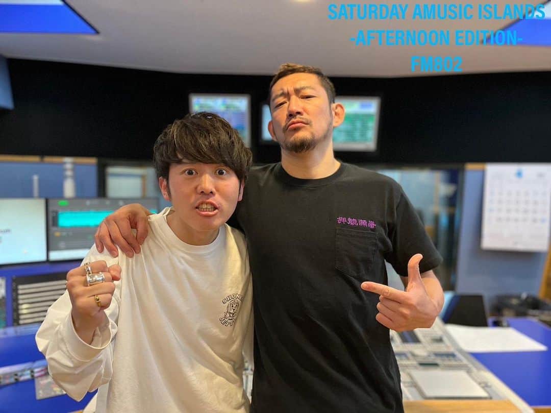 のインスタグラム：「23.04.15.SAIPM OAU TOSHI-LOW . 2015年にご一緒してから番組が変わる毎に来てくれているTOSHI-LOWさん。OAUのライブの翌日に「番組新しくなったんだって？」と言って遊びに来てくれました！嬉しい！！！ . 厳しさの中にある優しさ、名言の多く飛び出すオンエアとなりました。是非聴いてください！そしてアルバムも手に取って。 #OAU」