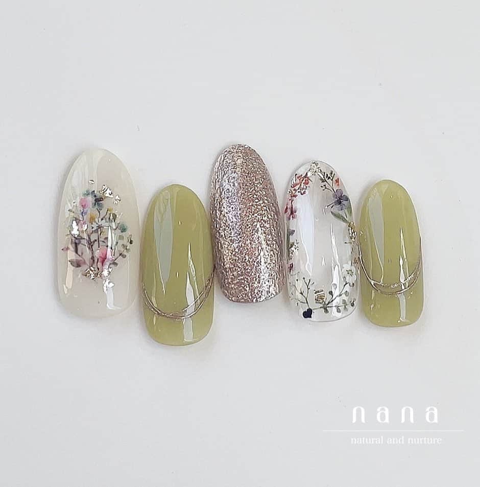 ??viviannail??のインスタグラム：「@nailup_official  coverDesig🌿 @tsumekira プロデュースシール使用🌿grass garden....」