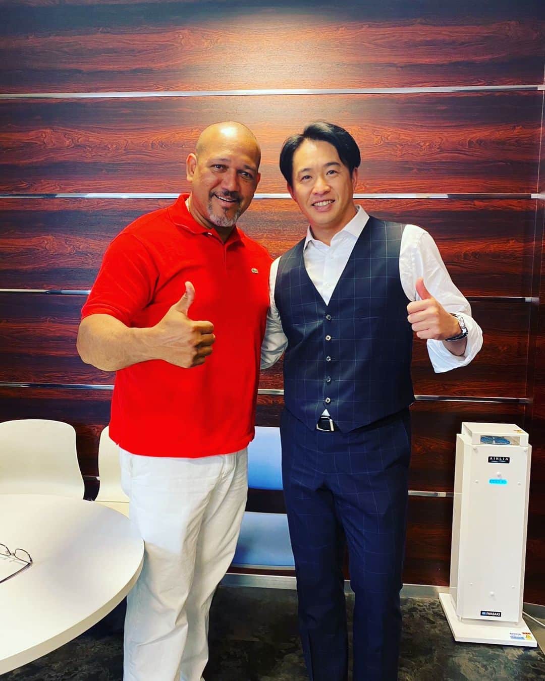 五十嵐亮太のインスタグラム：「TBSでバッタリ、ラミちゃんと。 写真ゲッツ👈👈」