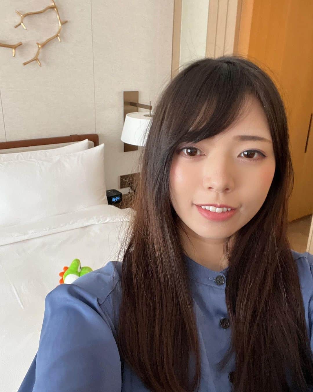 のインスタグラム：「something scary いざいざ奈良。鹿がその辺にちいかわみたいな顔して立ってる（しかも束になって襲ってくる）の怖かった。  #奈良 #奈良観光 #奈良公園 #東大寺 #鹿 #国内旅行 #旅行 #旅行好きな人と繋がりたい #旅行記 #ひとり旅 #一人旅 #一人旅女子 #バイク女子 #nara #japantravel #deer」