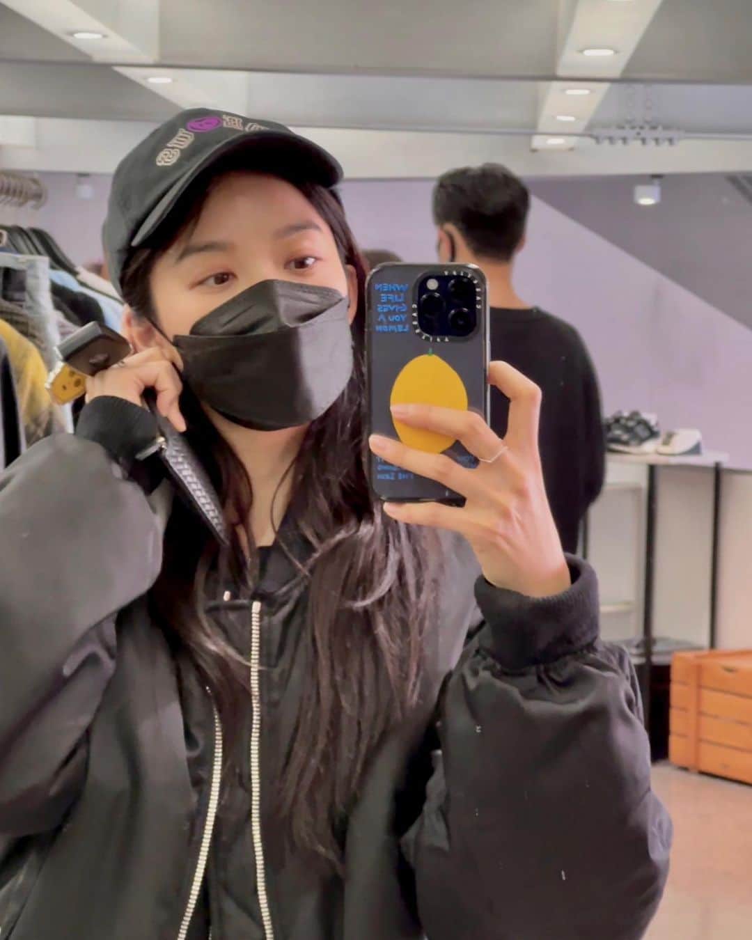 イ・チョンアさんのインスタグラム写真 - (イ・チョンアInstagram)「의미less」4月18日 11時53分 - leechungah