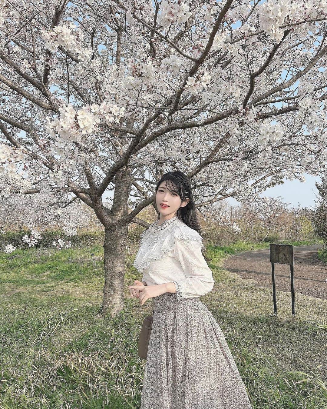 れみぱんのインスタグラム：「4月も半分終わってるの早🥹」