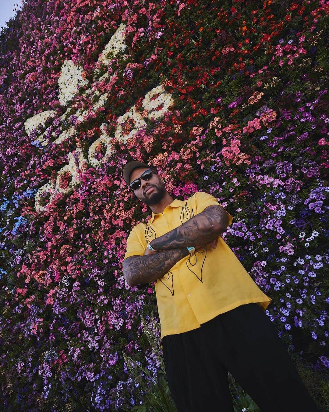 デイミアン・リラードのインスタグラム：「@badbunnypr x @adidasoriginals x @coachella pop up. #createdwithadidas ///」