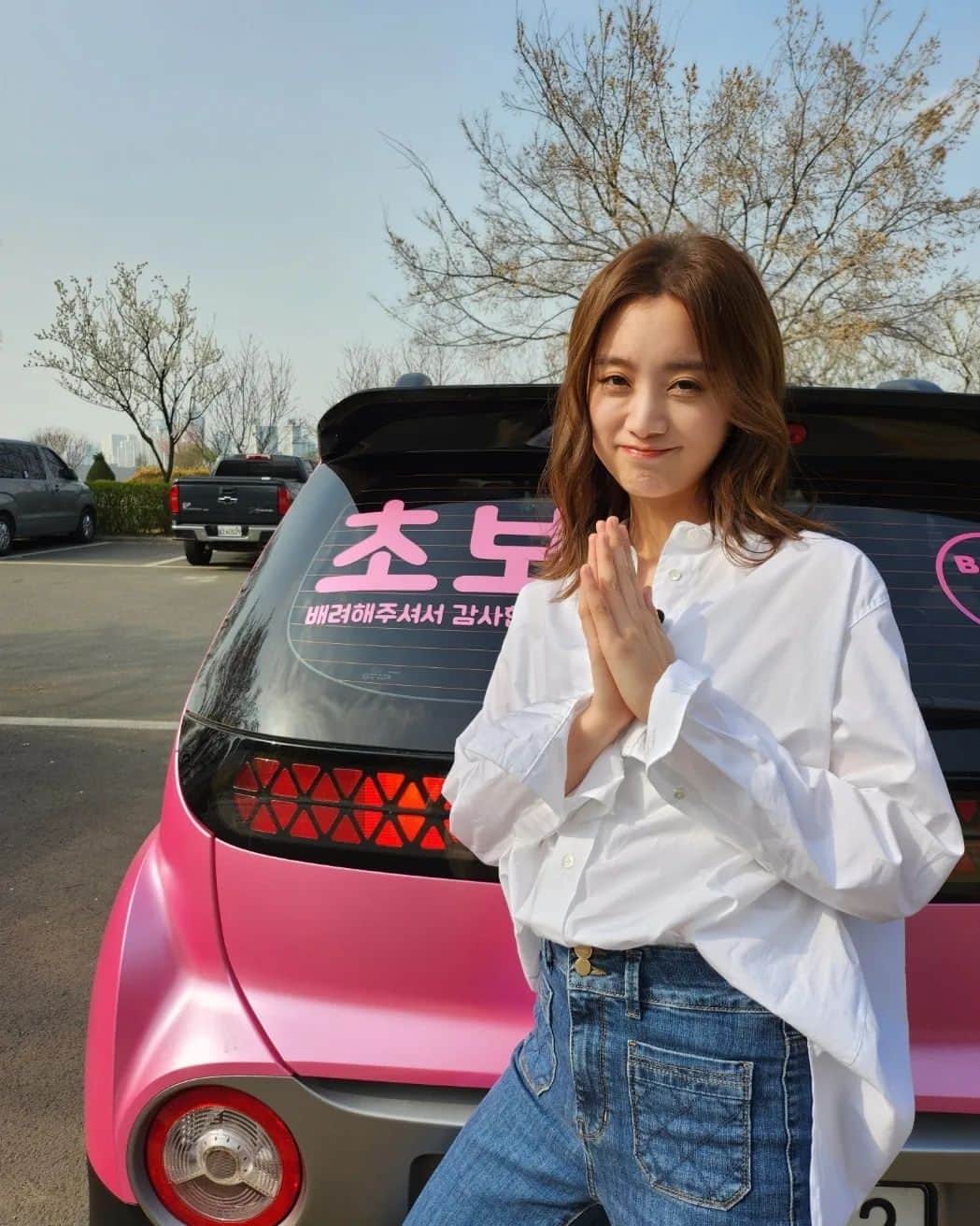 ヘリム さんのインスタグラム写真 - (ヘリム Instagram)「모든 시작이 다 그렇듯 첫차는 애정이 많이 가는 것 같아요. 고민 끝에 선택한 차인데요, 공구 이벤트 등 현대 캐스퍼와 함께 콜라보(?)하게 되어서 감사한 마음입니다. 평소에 캐스퍼에 관심을 가지신 분들에게 좋은 기회가 되었으면 좋겠습니다🙏🩷   #내돈내산 #첫차 #초보운전 #캐스퍼 #casper #myfirstcar」4月18日 12時19分 - wg_lim