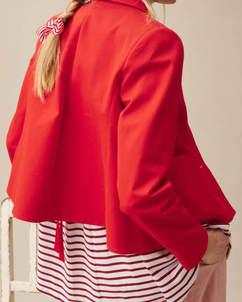 キャベジズ&ローゼズさんのインスタグラム写真 - (キャベジズ&ローゼズInstagram)「The Queenie Painter Jacket. A delightfully cheerful red drill jacket with patch pockets and a little collar.   #CabbagesandRoses #ThisGloriousLife #NewArrivals #SS23」4月18日 18時00分 - cabbages_and_roses
