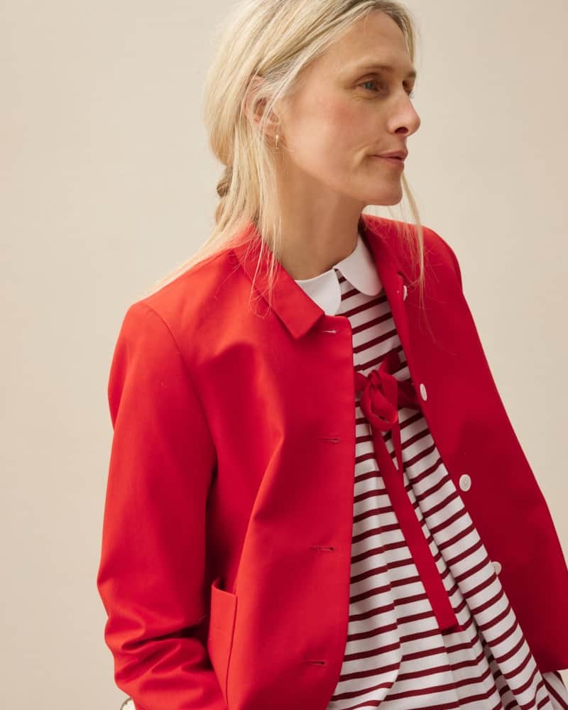 キャベジズ&ローゼズのインスタグラム：「The Queenie Painter Jacket. A delightfully cheerful red drill jacket with patch pockets and a little collar.   #CabbagesandRoses #ThisGloriousLife #NewArrivals #SS23」