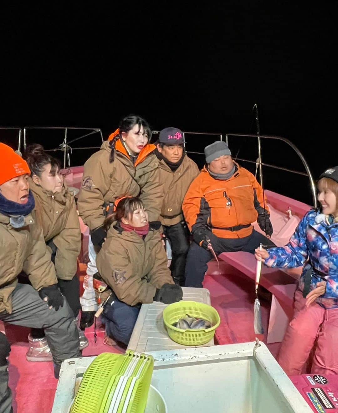 井上直美さんのインスタグラム写真 - (井上直美Instagram)「今夜4月18日23時〜チバテレ「ワイワイ釣らせてもらいます！」は、静岡県駿河湾で闇夜に潜む深海のビックモンスター「バラムツ釣り」です。 バラムツはトルクがあって本当に楽しいエキサイティングな釣りですよ♪ 是非ご覧下さい。  　#ワイ釣り　#バラムツ　#幸松丸　#ワイワイ釣らせてもらいます！　#テイルウォーク」4月18日 18時03分 - naochingyo