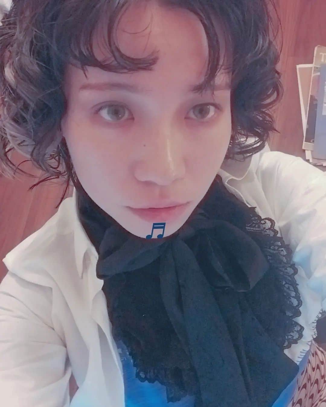 LISACHRISのインスタグラム：「own 51%☠️」