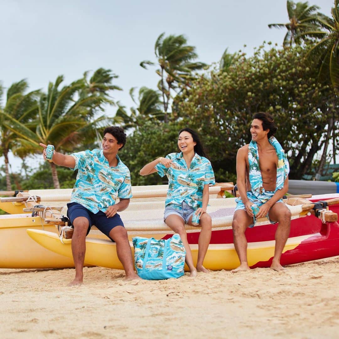 のインスタグラム：「Catch a Big Wave Spooner style with our latest @konabigwave collection. We’ve expanded our offering to include polos, swim, women’s and accessories in addition to our classic Aloha shirt. Available now.」