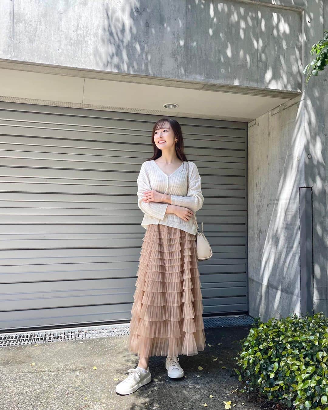 のインスタグラム：「🤍 ・ ・ 今日は  @qoo10.official MOVEファッションショーに 出演させていただくのでとてもたのしみっ😊🎦♡  このお洋服もQoo10 MOVEのだよ〜💗  #Qoo10 #Qoo10アンバサダー #Qoo10コーデ #qoo10購入品  #pr」