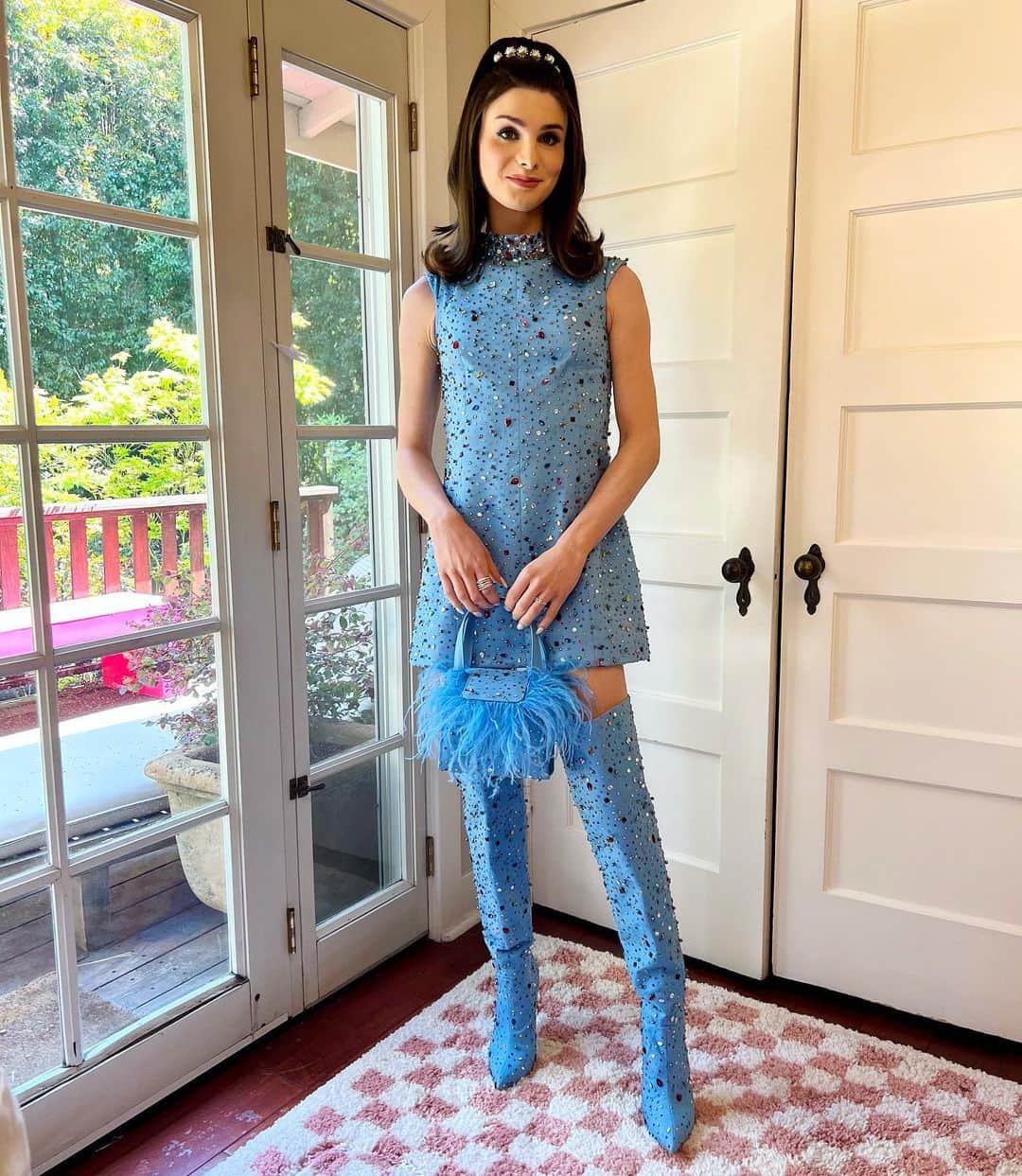 ブラッド・ゴレスキーのインスタグラム：「@dylanmulvaney sparkling in a full look by @tonywardcouture, @anabelachan earrings & @levian_jewelry rings for the premiere of @margaretmovie 💙 Styled by me & @daniela_viviana  Assisted by @nicksegodi  Makeup by @jamiemakeup  Hair by @meli_dee」