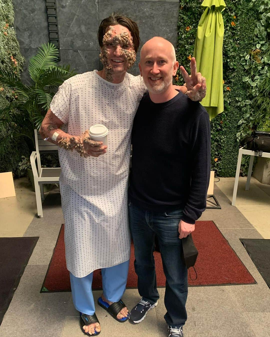 リチャード・ハーモンさんのインスタグラム写真 - (リチャード・ハーモンInstagram)「Thanks to everyone involved with @thegooddoctorabc for having me tonight, working with all of you was a delight. It’s a rarity for me to play a beacon of positivity like Eddie, he was truly a pleasure.  Special shout out to our Director Gary Hawes and the unbelievable make up team at @mastersfxstudios, you shouldered so much of the transformation that Eddie was.」4月18日 12時58分 - richardsharmon