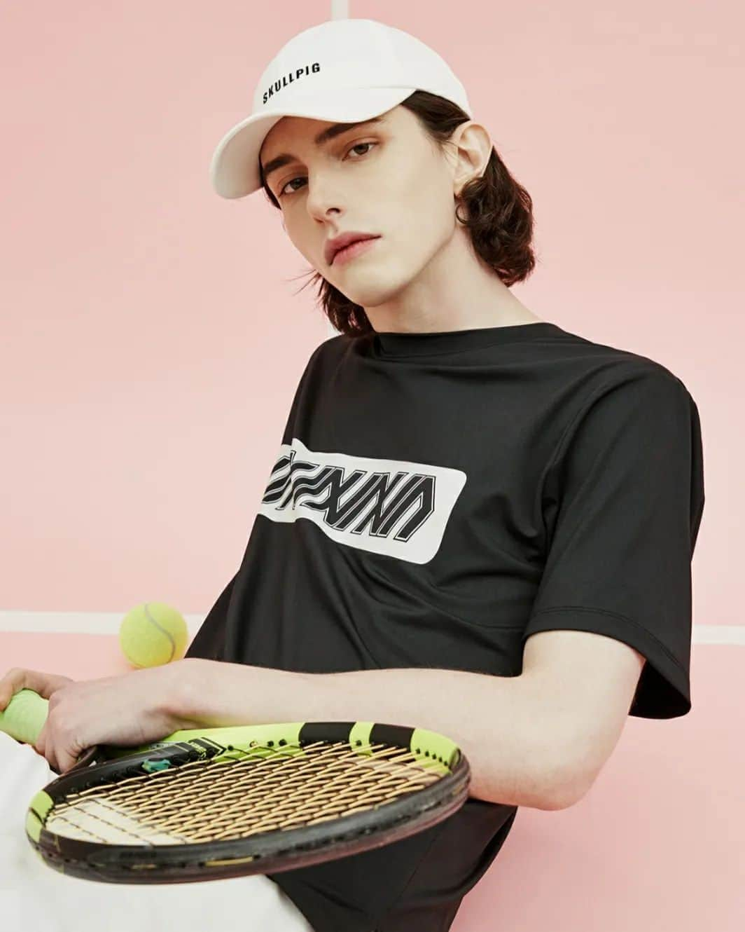 エリック・ワーナーのインスタグラム：「🎾 For SKULLPIG Photo by @tory_photo  . . . . . . . . #model#shooting#seoul#lookbook#모델#촬영#룩북#외국인모델」