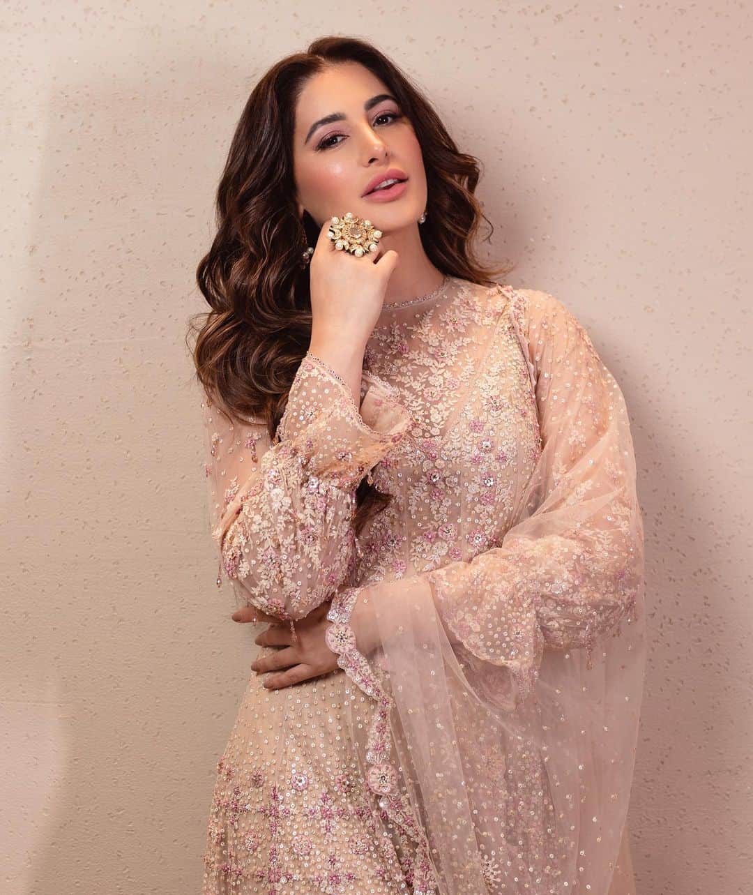 Nargis Fakhri さんのインスタグラム写真 - (Nargis Fakhri Instagram)「Be an angel to someone else when ever you can, as a way of thanking God for the help your angels have given you ! 👼 💜  . . . . . Manager @mahakbrahmawar  Hair @shefali_hairstylist.81  Mua @makeup.yasmin  Outfit : @taruntahiliani  Shoes : @paioshoes  Jewellery : @karishma.joolry  Photographer : @thetiltedlens  Styling @eshaamiin1  Spot Umesh」4月18日 14時42分 - nargisfakhri