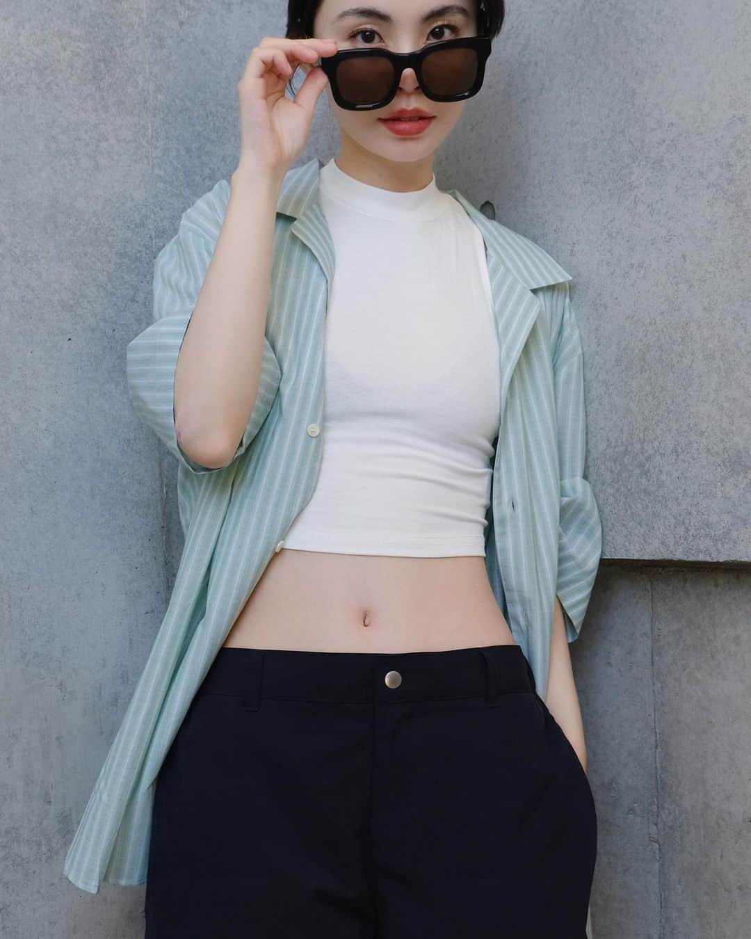 るうこさんのインスタグラム写真 - (るうこInstagram)「@cosstores_jp ✖︎ @lindafarrow  🕶 お洋服も全部COS  この夏はシャツがどうしても欲しくて ミドリのシャツをチョイス💚  #COSJapan #COSxLINDAFARROW   @cosstores」4月18日 14時51分 - rororuko