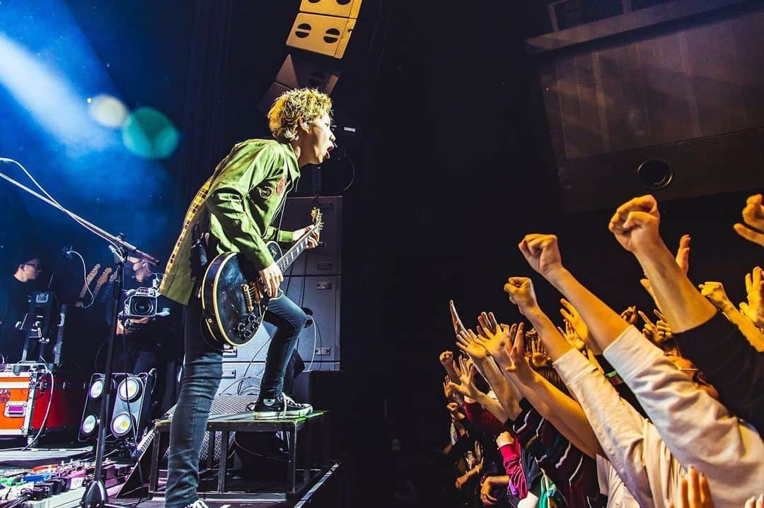 柳沢亮太さんのインスタグラム写真 - (柳沢亮太Instagram)「2023.04.17 Zepp Shinjuku(TOKYO) ”都会のラクダ 柿落としSP～新宿生まれの、ラクダ～” #柿落とし #SUPERBEAVER #CDTVライブライブ #ZeppShinjuku #写殺 @cazrowaoki」4月18日 15時14分 - yayayayanagi