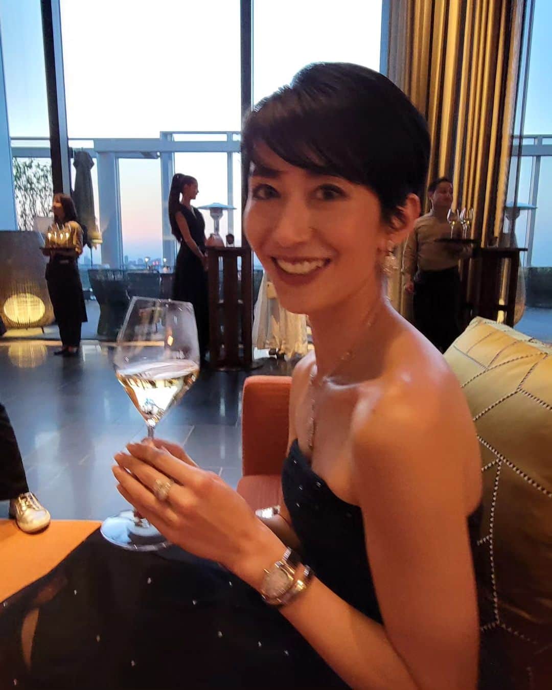 Crystal Kayさんのインスタグラム写真 - (Crystal KayInstagram)「Thankyou @bulgari for letting me feel like a serpenti goddess on such a beautiful night of the opening of #bvlgarihoteltokyo @bulgarihotels ❤️   #bvlgari  #bvlgarihotel  #bvlgarihoteltokyo」4月18日 15時30分 - crystalkayofficial