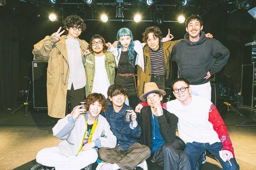 砂川一黄のインスタグラム：「改めて『TOUR "emotional girl, emotional boy"』来てくれた皆様ありがとうございました!  久々のツアーだったし久々の声出しOKなライブで、やっぱりコレだよなーと終始エモくなっておりました  LEGO BIG MORLはワンマンかってくらいの涙腺にくるとっても熱いライブを見せてくれたし、DENIMSはグルーヴに酔いしれつつその楽曲の緻密さと幅の広さに沢山の事を学ばせて頂きました 2バンドとも共演してくれて本当にありがとうございました!  お客さんを楽しませるのは自分達の役目だけれど、自分達はお客さんに笑顔をもらっているんだなぁと、改めて感謝の思いが強まったツアーでした  今後もガシガシやってきますので、どうかCzecho No Republicにお付き合い下さい!  大阪photo by @shohnophoto」