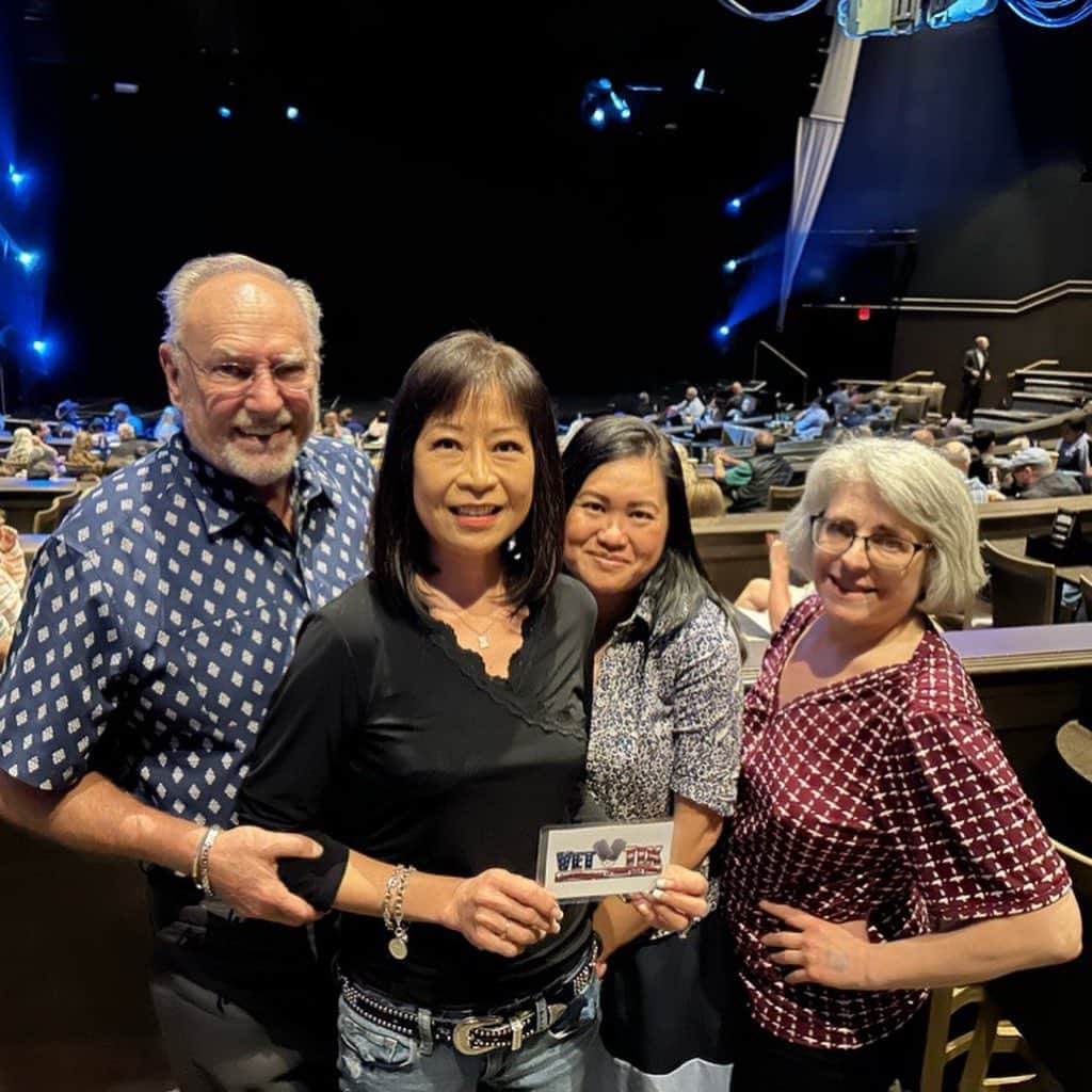 のインスタグラム：「We feel so blessed to be able to watch so many wonderful shows in Vegas via @vettix (we also have House Seat & Fill A Seat membership) Thank you for your service Jack!🪖💪🏼I’m so proud of you! ♥️🥰🫶🏼 #DavidCopperfield #Awakening #SoBlessed #VetTix #VetTixRocks」