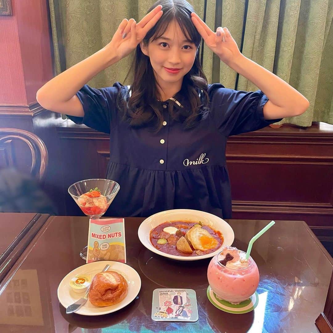 牧野真莉愛さんのインスタグラム写真 - (牧野真莉愛Instagram)「♡ ♡ ✨❤️UNIVERSAL STUDIOS JAPAN❤️✨ 2023.4.13 はとこ(年パス持ってる)と行きました💗💗💗 🎀 すぱい みっしょん わくわく･･･っ！ byマァーニャ 🥜🥜🥜🥜🥜🥜🥜 つづく🐰詳しくは“まりブロ”みてね ♡ ♡  #USJ ❤️ #ユニバーサルスタジオジャパン 🌎 #universalstudiosjapan  #SPY_FAMILY 🥜 #スパイファミリー #モーニング娘23 #牧野真莉愛」4月19日 1時51分 - maria_makino.official