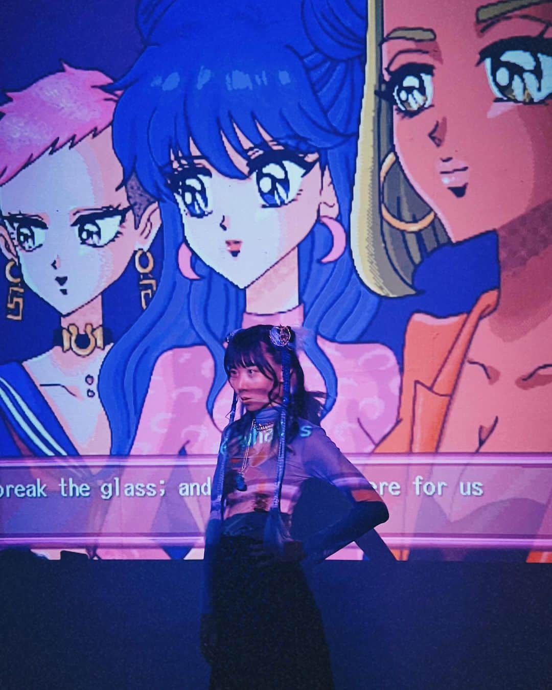 si ouxさんのインスタグラム写真 - (si ouxInstagram)「DJたのしかったし最高パーティーでした🔊 Thank you! @galversenft × @lensprotocol.eth PARTY🌠 #新星ギャルバース」4月19日 2時27分 - si_oux
