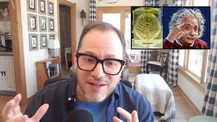 アルベルト・アインシュタインのインスタグラム：「Today is the anniversary of Einstein’s death on April 18, 1955. It’s also the day somebody stole Einstein’s brain. Find out more in this video >」