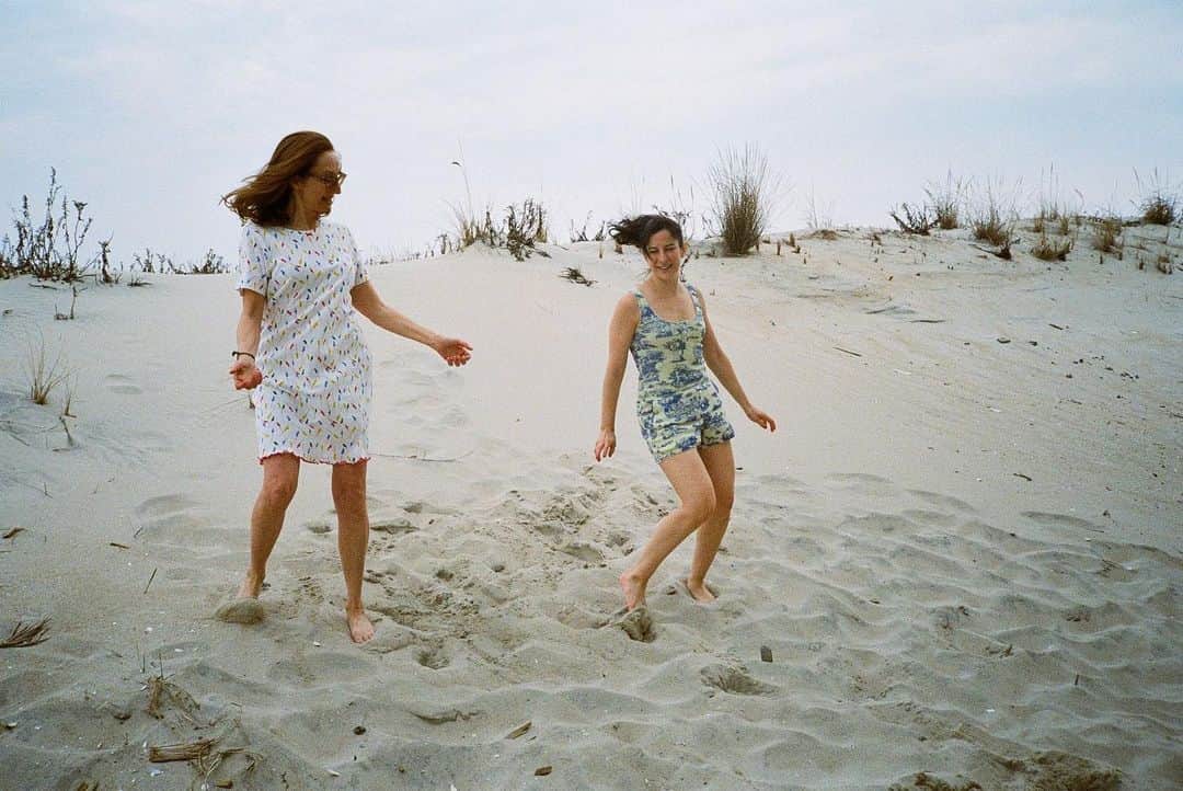 レイチェル アントノフのインスタグラム：「Pointelle is for lovers (and mothers)」