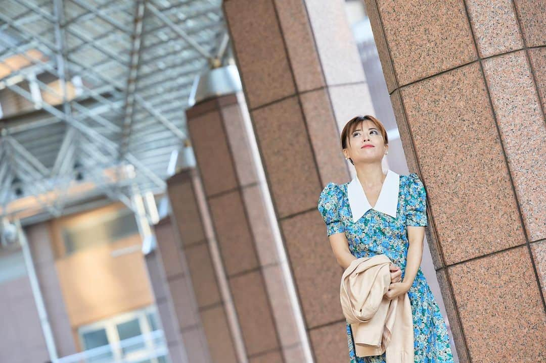 及川愛未さんのインスタグラム写真 - (及川愛未Instagram)「今日はヘアメイクモデルで某社へ💄2パターンモード系とフェミニン系をやってもらいました💇‍♀️🌟 コンテストの動画と写真は先方で撮っていただき、自撮りはいつものごとくしなかったので残せば良かった💦（←可愛い玉葱ヘアだったので🧅そのままdance行きました👟w） コンテストに参加されてない会社の方もトイレや施設内で「今日はありがとうございました。」と 来社していた私にご挨拶いただき、、ブランドさんの大ファンになりました❣️関係者の方々貴重な経験をありがとうございました💐…新しい姫カットはスタイリストさん達に好評😂💕明後日もホテルでメイクのモデルなので、このまま肌荒れしないようキープします‼︎🛌  photo by 📸 @kei_osa10 さん  『WONDER DEEVA』episode.1 DEEVA BOOKS: manami 写真集:  https://www.amazon.co.jp/dp/B0BP6P7163  . . .  #shooting #撮影 #作品撮り #作品 #被写体 #被写体希望 #model #job #hairmake  #ポートレートしま専科 #ポートレート  #photography #photooftheday  #写真  #写真好きな人と繋がりたい  #写真撮るの好き人と繋がりたい  #portraitmodel #portrait #東京カメラ部  #カメラマン募集  #ファインダー  #ファインダー越しの私の世界 #モデル  #followme #桜 #cherryblossom  #浅草 #アサヒビール #sunset   ♠️郡司大地作品『love me』 2nd写真集発売中📚  bookwalker、7net、FOD、コミックシーモアより発売（今後展開増える予定）  https://bookwalker.jp/de40378348-f389-417d-bcf8-72851d1f9b59/  https://7net.omni7.jp/detail/5110796705  https://fod-sp.fujitv.co.jp/s/books/898454/BT000089845400100101/  https://www.cmoa.jp/title/1101297714/  amazonからも購入できます https://www.amazon.co.jp/『Love-me』-manami-写真集-ラビリンス-ebook/dp/B08VRJXF8S/ref=mp_s_a_1_28?dchild=1&keywords=manami&qid=1613345281&sr=8-28  🔹first写真集『Pin Up Girl』『PHOTO SHOT　manami （ラビリンス） オンデマンド・kindle出版より発売 https://www.amazon.co.jp/「PHOTO-SHOT」-エンジェルガール-manami-美女グラビアコレクション-manami/dp/B07SZGSZJ7/ref=mp_s_a_1_48?keywords=manami&qid=1613344854&sr=8-48  https://www.amazon.co.jp/gp/aw/d/B07TLPBDL2/ref=tmm_pap_title_0?ie=UTF8&qid=1613344846&sr=8-50  ペーパーブック&電子書籍📚FOD コミックシーモア　 7net amazon amazon kindle展開中 Pin Up Girl manga.fod.fujitv.co.jp/books/632893/B…  PHOTO SHOT 7net.omni7.jp/detail/  セクシークイーン cmoa.jp/title/11012474…  7net.omni7.jp/detail/5110814…  loveme manga.fod.fujitv.co.jp/books/898454/B…/  ピロシキーズの恋愛こじらせチャンネルゲスト出演🆕 https://m.youtube.com/channel/UC1cc-n59HLmEdJsZeTzr5rA/videos  プロカメラマン被写体youtube番組ゲストDANCE IN THE SUNSET｜はまぐら https://m.youtube.com/watch?v=A93G0X-1Gyg  Video portrait 30｜Nikon Z6Ⅱ（ポートレートムービー） はまぐら  youtu.be/NWt26pP3YLk  Video portrait 33｜THE COSMETIC｜NIKKOR Z 24-70 f/2.8 S｜ Nikon Z6Ⅱ（ポートレートムービー）  youtu.be/Wap0EgFvtdQ 🆕  Video portrait 39｜NIGHT WALK｜NIKKORZ 50mm f/1.2 S｜ Nikon Z6Ⅱ（ポートレートムービー） はまぐら 🆕 https://m.youtube.com/watch?v=unXSI2gUYlE」4月18日 18時40分 - manamioichan