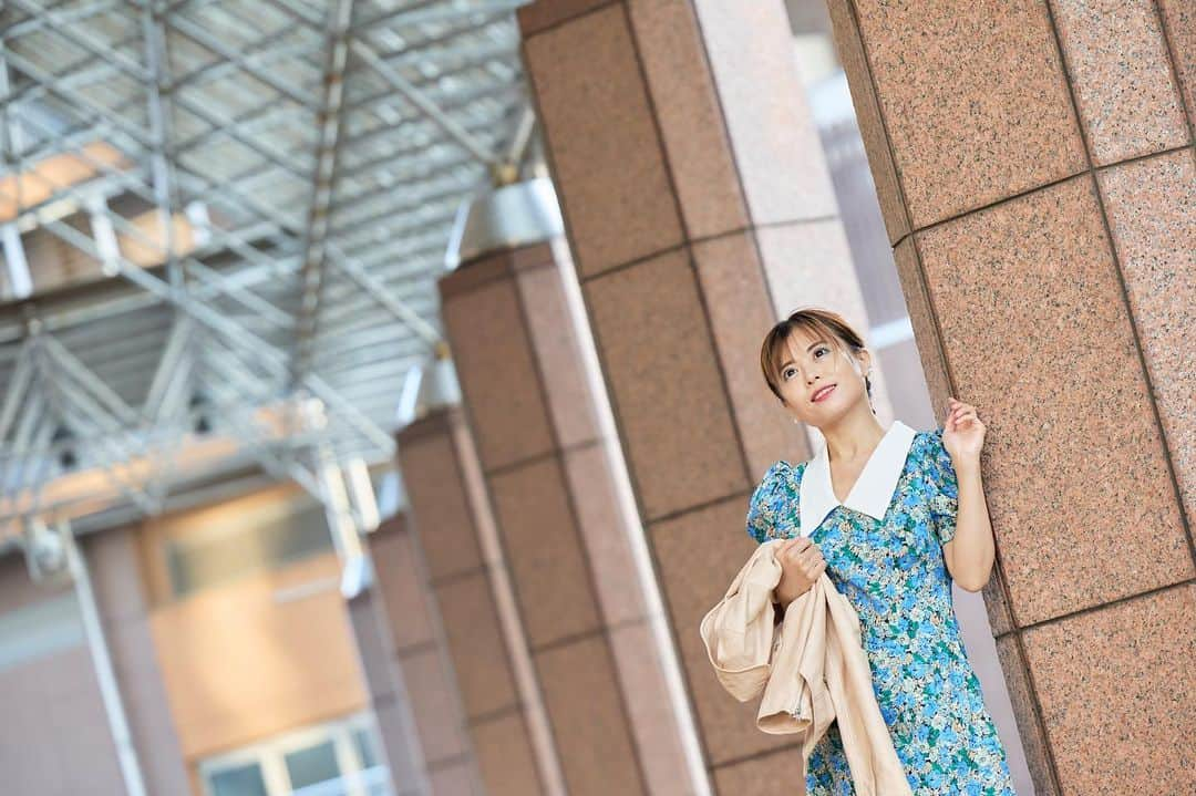 及川愛未さんのインスタグラム写真 - (及川愛未Instagram)「今日はヘアメイクモデルで某社へ💄2パターンモード系とフェミニン系をやってもらいました💇‍♀️🌟 コンテストの動画と写真は先方で撮っていただき、自撮りはいつものごとくしなかったので残せば良かった💦（←可愛い玉葱ヘアだったので🧅そのままdance行きました👟w） コンテストに参加されてない会社の方もトイレや施設内で「今日はありがとうございました。」と 来社していた私にご挨拶いただき、、ブランドさんの大ファンになりました❣️関係者の方々貴重な経験をありがとうございました💐…新しい姫カットはスタイリストさん達に好評😂💕明後日もホテルでメイクのモデルなので、このまま肌荒れしないようキープします‼︎🛌  photo by 📸 @kei_osa10 さん  『WONDER DEEVA』episode.1 DEEVA BOOKS: manami 写真集:  https://www.amazon.co.jp/dp/B0BP6P7163  . . .  #shooting #撮影 #作品撮り #作品 #被写体 #被写体希望 #model #job #hairmake  #ポートレートしま専科 #ポートレート  #photography #photooftheday  #写真  #写真好きな人と繋がりたい  #写真撮るの好き人と繋がりたい  #portraitmodel #portrait #東京カメラ部  #カメラマン募集  #ファインダー  #ファインダー越しの私の世界 #モデル  #followme #桜 #cherryblossom  #浅草 #アサヒビール #sunset   ♠️郡司大地作品『love me』 2nd写真集発売中📚  bookwalker、7net、FOD、コミックシーモアより発売（今後展開増える予定）  https://bookwalker.jp/de40378348-f389-417d-bcf8-72851d1f9b59/  https://7net.omni7.jp/detail/5110796705  https://fod-sp.fujitv.co.jp/s/books/898454/BT000089845400100101/  https://www.cmoa.jp/title/1101297714/  amazonからも購入できます https://www.amazon.co.jp/『Love-me』-manami-写真集-ラビリンス-ebook/dp/B08VRJXF8S/ref=mp_s_a_1_28?dchild=1&keywords=manami&qid=1613345281&sr=8-28  🔹first写真集『Pin Up Girl』『PHOTO SHOT　manami （ラビリンス） オンデマンド・kindle出版より発売 https://www.amazon.co.jp/「PHOTO-SHOT」-エンジェルガール-manami-美女グラビアコレクション-manami/dp/B07SZGSZJ7/ref=mp_s_a_1_48?keywords=manami&qid=1613344854&sr=8-48  https://www.amazon.co.jp/gp/aw/d/B07TLPBDL2/ref=tmm_pap_title_0?ie=UTF8&qid=1613344846&sr=8-50  ペーパーブック&電子書籍📚FOD コミックシーモア　 7net amazon amazon kindle展開中 Pin Up Girl manga.fod.fujitv.co.jp/books/632893/B…  PHOTO SHOT 7net.omni7.jp/detail/  セクシークイーン cmoa.jp/title/11012474…  7net.omni7.jp/detail/5110814…  loveme manga.fod.fujitv.co.jp/books/898454/B…/  ピロシキーズの恋愛こじらせチャンネルゲスト出演🆕 https://m.youtube.com/channel/UC1cc-n59HLmEdJsZeTzr5rA/videos  プロカメラマン被写体youtube番組ゲストDANCE IN THE SUNSET｜はまぐら https://m.youtube.com/watch?v=A93G0X-1Gyg  Video portrait 30｜Nikon Z6Ⅱ（ポートレートムービー） はまぐら  youtu.be/NWt26pP3YLk  Video portrait 33｜THE COSMETIC｜NIKKOR Z 24-70 f/2.8 S｜ Nikon Z6Ⅱ（ポートレートムービー）  youtu.be/Wap0EgFvtdQ 🆕  Video portrait 39｜NIGHT WALK｜NIKKORZ 50mm f/1.2 S｜ Nikon Z6Ⅱ（ポートレートムービー） はまぐら 🆕 https://m.youtube.com/watch?v=unXSI2gUYlE」4月18日 18時40分 - manamioichan