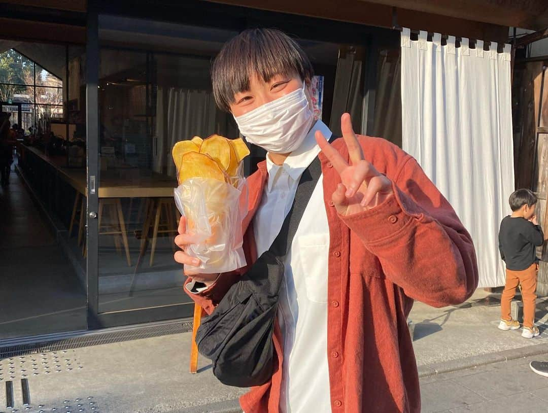 北村菜々美さんのインスタグラム写真 - (北村菜々美Instagram)「川越でオススメの食べ歩きのお店 教えてください👀✨ 団子もお芋チップスもたこせんも美味しかった😋 #川越 #食べ歩き」4月18日 18時42分 - nanami.k_7