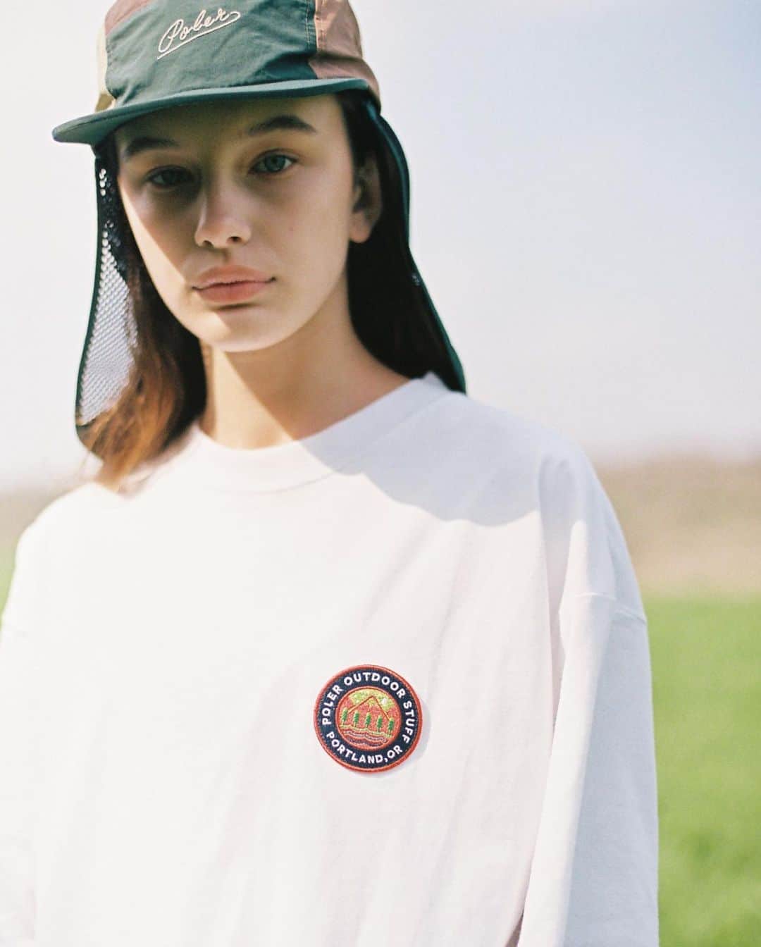 JOURNAL STANDARD relumeさんのインスタグラム写真 - (JOURNAL STANDARD relumeInstagram)「ONE DAY IN SPRING  POLeR for JOURNAL STANDARD relume 2023 Spring/Summer  ■発売日 4/20(木)  ■展開店舗 ジャーナル スタンダード レリューム 全国店舗・各種ECサイト  ・・・・・・・・・・  カラッと乾いた柔らかな日差しと、徐々に暖かくなっていく街の空気。 髪の合間を吹き抜ける風と、空気をはらんで膨らむTシャツ。 冬を乗り越えた動物たちのどこか嬉しげな鳴き声。 少なくなっていく荷物と、軽くなる足取り。  JOURNAL STANDARD relumeとPOLeRがお届けするのは、 春という素晴らしい季節をたっぷり楽しむためのカプセルコレクション。  ・・・・・  今回のコレクションのアイコンアイテムである、 トートバッグにもなるユーティリティチェアを広げれば、ここはもう彼らの楽園。  二人のとある日常を、こっそり覗いてみよう、、、  ・・・・・・・・・・  #POLeR #ポーラー #journalstandardrelume #ジャーナルスタンダードレリューム」4月18日 18時58分 - js_relume