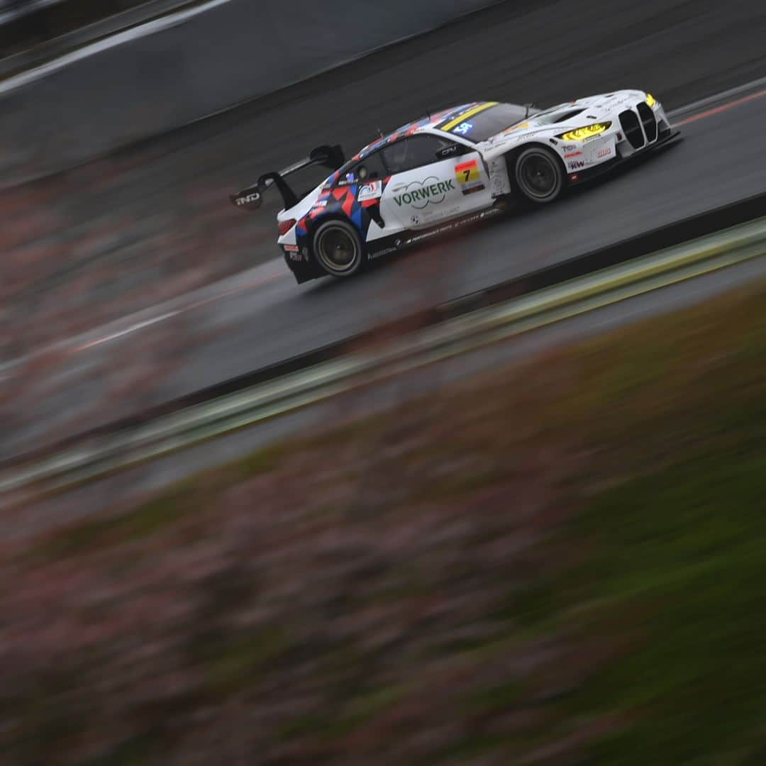 BMW Japanさんのインスタグラム写真 - (BMW JapanInstagram)「AUTOBACS SUPER GT 2023 SERIES Round1 OKAYAMA GT 300km RACE 2023/4/15-16  2023年4月15日、SUPER GT 2023 SERIESがついに開幕。  エースドライバー荒聖治選手のパートナーは3月に開催された公式テストで初走行にもかかわらず安定した走行を見せたBruno Spengler選手。Studie BMW M4の2年目のシーズンに期待が高まります。 雨量が増える中の開催となった公式練習は荒選手からスタート。  公式練習の気になる結果は @bmwjapan アカウントトップのURLからチェック。  #BMW #BMWjapan #駆けぬける歓び #BMWM #SuperGT #TeamStudie #BMWTeamStudie #BMWmotorsport #SupergGTcameraclub  #BMWM4GT3 #荒聖治 #柳田真孝 #brunospengler  #岡山国際サーキット #岡山国際」4月18日 19時00分 - bmwjapan