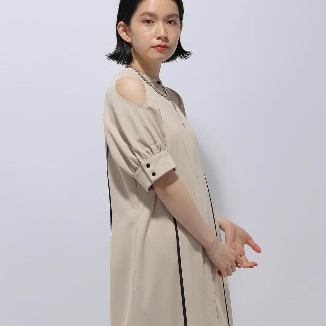 ハレさんのインスタグラム写真 - (ハレInstagram)「⁡ ⁡ 【NEW ARRIVAL】 __ ⁡ カタアキストレートワンピース ¥14,300(tax in)  __ ⁡ ⁡ ⁡ ⁡ ⁡ #HARE #ハレ #HARELADIES #ハレレ #ワンピースコーデ #半袖ワンピース #夏ワンピース #シャツワンピース #シャツワンピースコーデ #モードファッション #モード系 #モード系ファッション #夏服コーデ #きれいめファッション」4月18日 19時05分 - hare_official