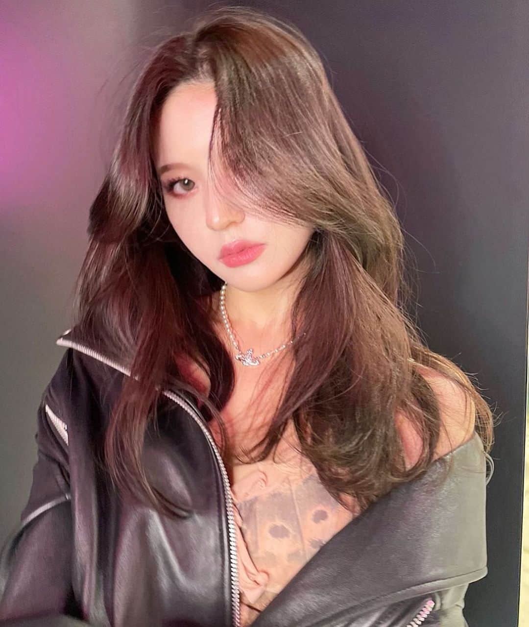 原涼香のインスタグラム：「ゆるっと巻くだけでかわいいhair❤️ 人気MENUは ●カット ●プレミアムケアカラー ●バイカルテトリートメント (色持ち良くしたいならCMC&PPT✨) ㅤㅤㅤㅤㅤㅤㅤㅤㅤㅤㅤㅤㅤ」